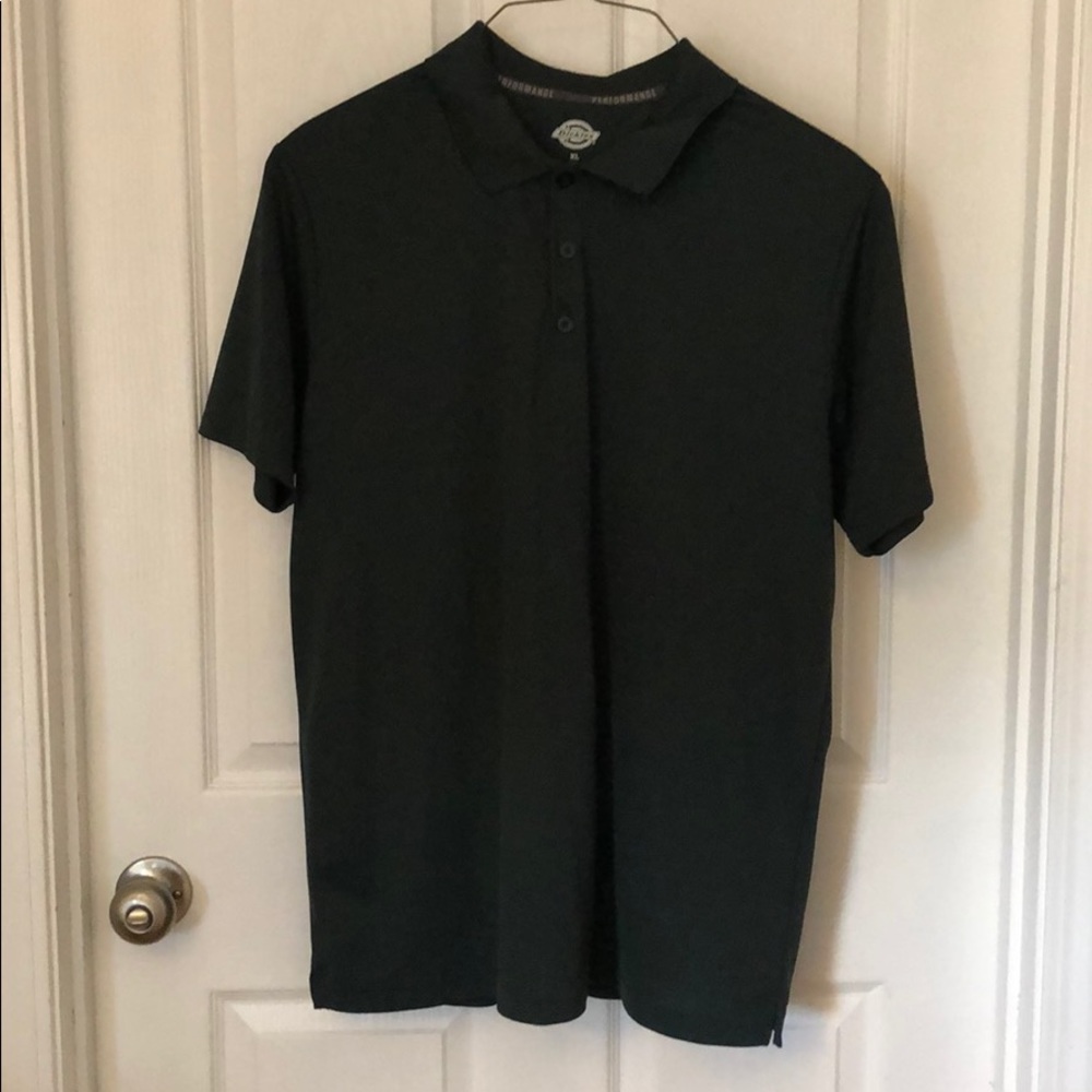 Men’s polo size XL